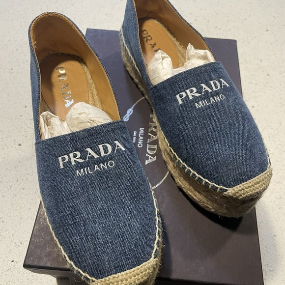 Prada denim espadrilles. Excellent condition! Like new Box included. Size 36 - Picture 3 of 4